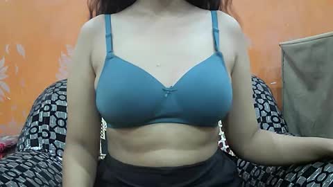 ishika_singh_ online show from 09-23-25, 02:14