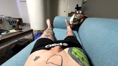 Snapshot of ishouldntbeonhereagain chatting on 11-16-25, 09:59 Daddy Master Master Daddy online show from 11-16-25, 09:59