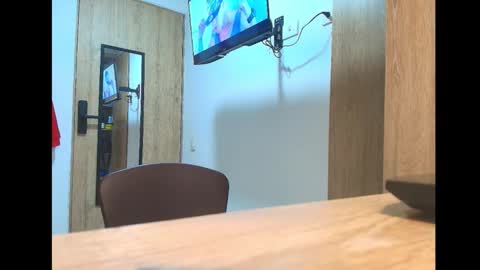 Snapshot of isis_pink chatting on 01-18-26, 02:04 Alaya online show from 01-18-26, 02:04