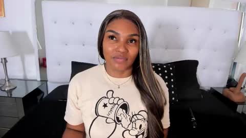 Snapshot of isla_scott chatting on 03-03-26, 11:38 Vanessa online show from 03-03-26, 11:38