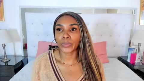 Snapshot of isla_scott chatting on 03-05-26, 11:28 Vanessa online show from 03-05-26, 11:28