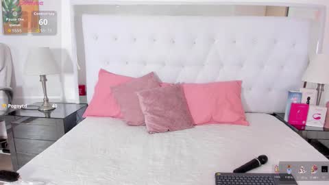 Snapshot of isla_scott chatting on 03-11-26, 11:38 Vanessa online show from 03-11-26, 11:38