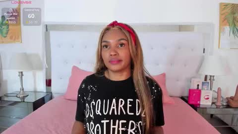 Snapshot of isla_scott chatting on 03-12-26, 11:38 Vanessa online show from 03-12-26, 11:38