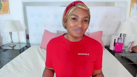 Snapshot of isla_scott chatting on 03-31-26, 11:32 Vanessa online show from 03-31-26, 11:32