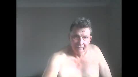 Snapshot of island625103 chatting on 01-29-25, 08:46 island625103 online show from 01-29-25, 08:46