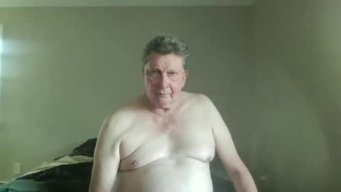 Snapshot of island625103 chatting on 09-19-25, 08:31 island625103 online show from 09-19-25, 08:31