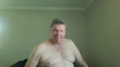 Snapshot of island625103 chatting on 10-09-25, 07:34 island625103 online show from 10-09-25, 07:34