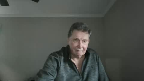 Snapshot of island625103 chatting on 03-17-26, 10:35 island625103 online show from 03-17-26, 10:35