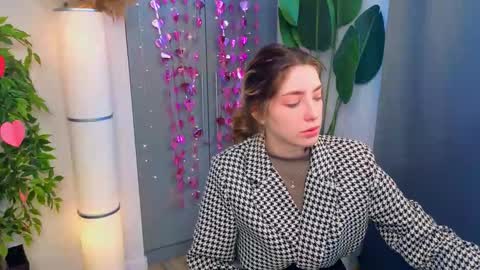 Emilia online show from 02-21-26, 06:25