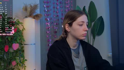 Emilia online show from 02-26-26, 06:12