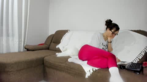 Issabelle online show from 12-06-24, 10:16