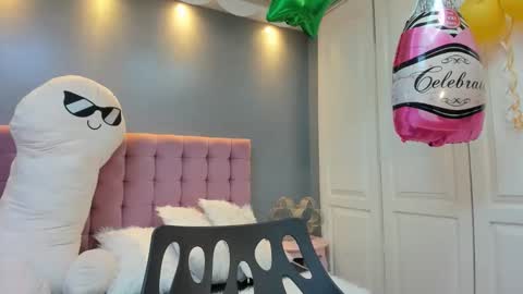 Snapshot of issadorajames chatting on 10-05-25, 02:26 issadorajames online show from 10-05-25, 02:26