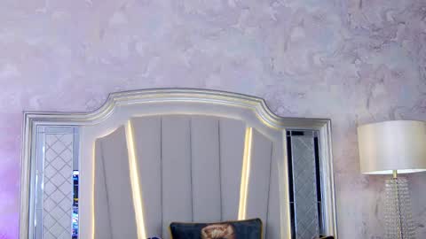 Issadorra online show from 02-08-25, 02:27