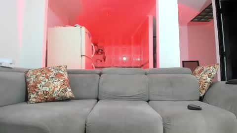 Snapshot of issalovexxx chatting on 11-01-25, 04:31 Isabella online show from 11-01-25, 04:31