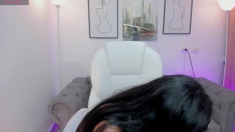issi_loren online show from 10-16-25, 06:09