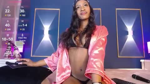 Snapshot of issyrosse chatting on 12-16-24, 12:16 Isabelle online show from 12-16-24, 12:16