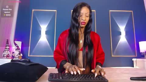 Snapshot of issyrosse chatting on 12-27-24, 12:34 Isabelle online show from 12-27-24, 12:34