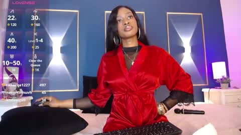 Snapshot of issyrosse chatting on 01-11-25, 03:09 Isabelle online show from 01-11-25, 03:09