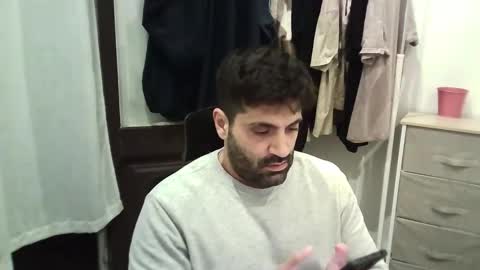 italianboybcn online show from 11-09-25, 08:18