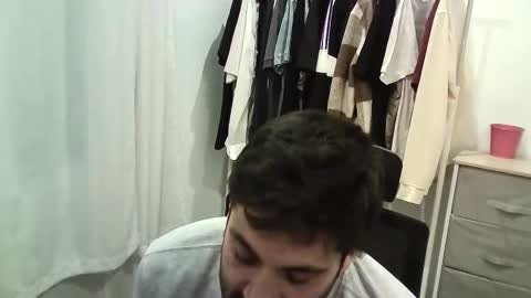 italianboybcn online show from 11-26-25, 06:31