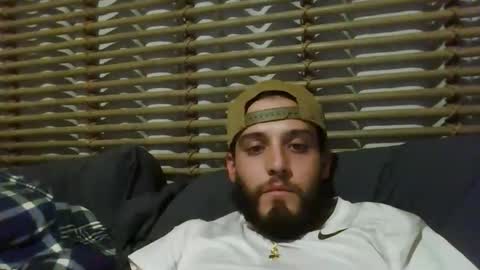 Hung Italian   online show from 11-27-25, 05:42