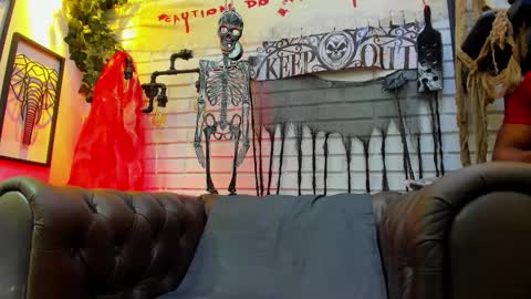 Italo Moore online show from 11-01-25, 11:12