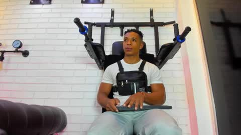 Italo Moore online show from 12-01-25, 11:15