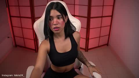 Snapshot of its_lola chatting on 02-20-26, 03:25 online show from 02-20-26, 03:25