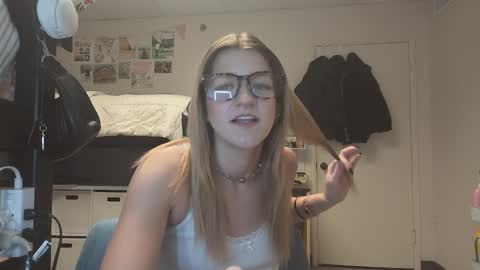 Alex Love online show from 02-04-25, 01:23