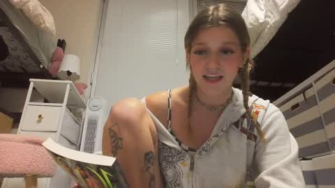 Alex Love online show from 02-18-25, 01:21