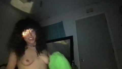 Snapshot of itsariessecrets chatting on 01-17-25, 08:02 itsariessecrets online show from 01-17-25, 08:02