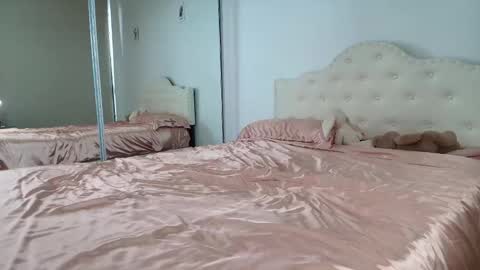 itschanelxx online show from 12-17-24, 10:43