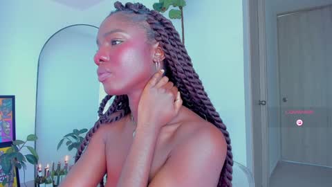 Snapshot of itslau_ chatting on 02-02-25, 05:04 lau online show from 02-02-25, 05:04