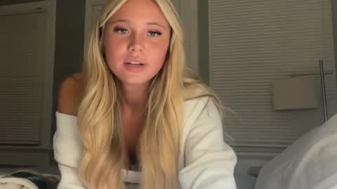 Snapshot of itsmadisynmae chatting on 12-04-25, 04:44 OF madisynmaee online show from 12-04-25, 04:44