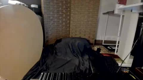 itsmelodica92 online show from 12-20-25, 05:47