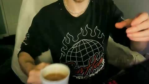 Snapshot of itsnotliam834 chatting on 09-09-25, 02:33 itsnotliam834 online show from 09-09-25, 02:33