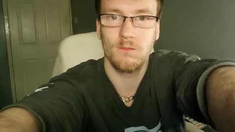 Snapshot of itsnotliam834 chatting on 10-01-25, 02:28 itsnotliam834 online show from 10-01-25, 02:28