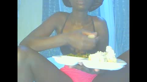 Snapshot of itsqueen_blacq chatting on 09-14-25, 08:08 Queen blacq online show from 09-14-25, 08:08