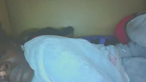 Snapshot of itsqueen_blacq chatting on 09-27-25, 07:52 Queen blacq online show from 09-27-25, 07:52