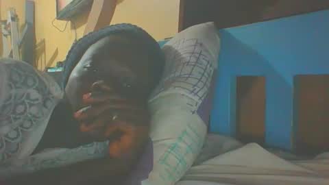 Snapshot of itsqueen_blacq chatting on 10-07-25, 05:43 Queen blacq online show from 10-07-25, 05:43