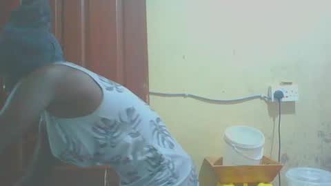 Snapshot of itsqueen_blacq chatting on 10-13-25, 08:47 Queen blacq online show from 10-13-25, 08:47