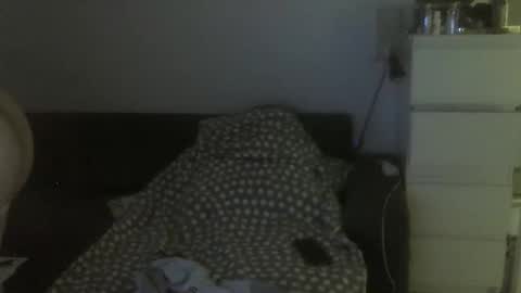 ItsTrashCanNotTrashCant online show from 11-30-25, 02:21