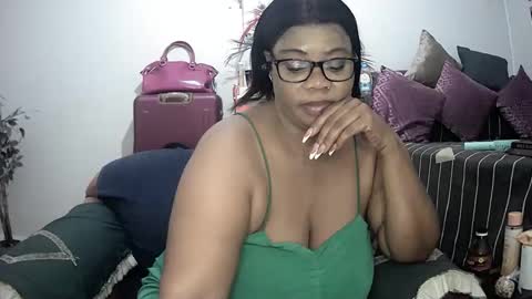 itumeleng74 online show from 02-05-25, 07:31