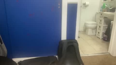 Snapshot of itzm16 chatting on 02-04-25, 03:33 itzm16 online show from 02-04-25, 03:33