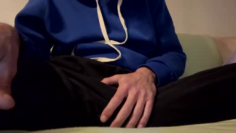 Snapshot of iuuuf2 chatting on 12-25-24, 07:24 Iuuuf2 or Samel online show from 12-25-24, 07:24