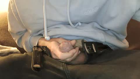 Snapshot of iuuuf2 chatting on 02-23-25, 03:45 Iuuuf2 or Samel online show from 02-23-25, 03:45