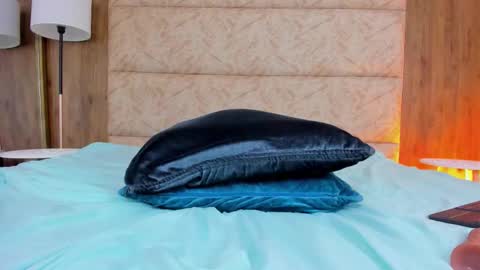 Ivanna online show from 10-11-25, 04:33