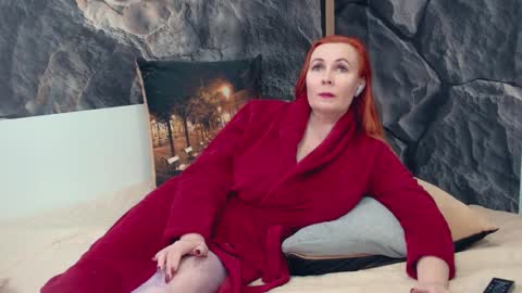 IrennaSplash online show from 11-27-25, 01:18