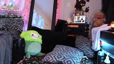 Ivey and James online show from 12-12-24, 10:20