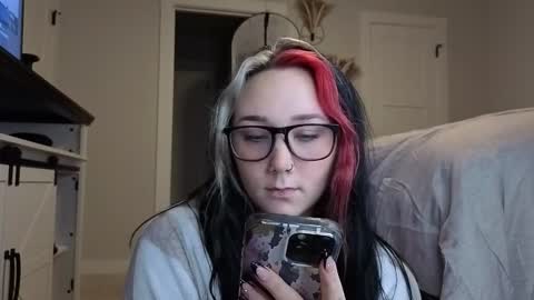 ivey jade online show from 11-12-25, 04:24